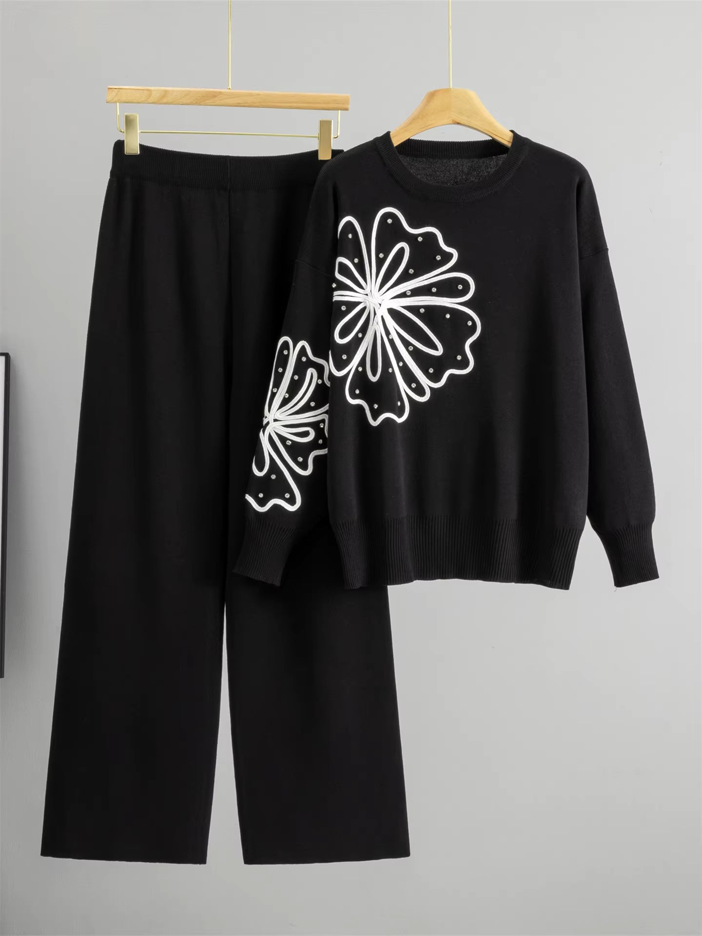 Floral Embroidery 2-Piece Knit Cord Set