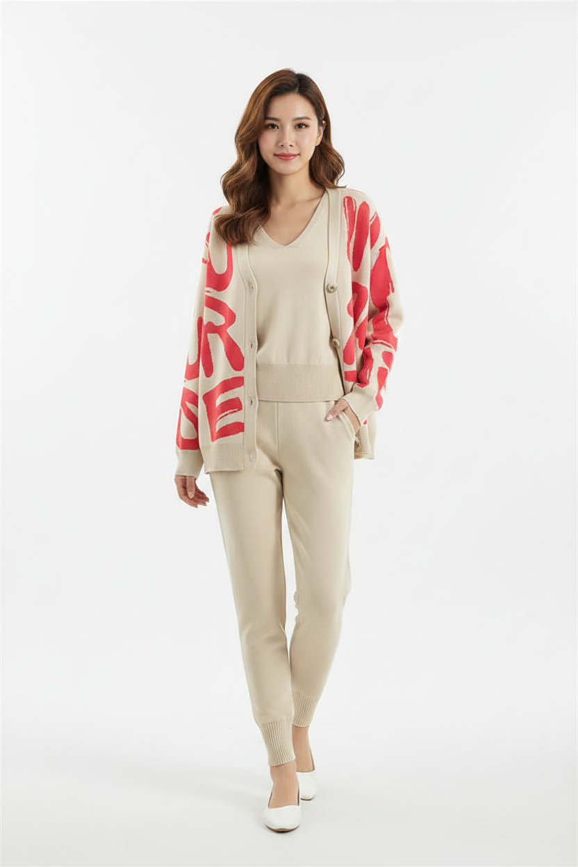 Model wearing Letter Print 3-Piece Knit Set